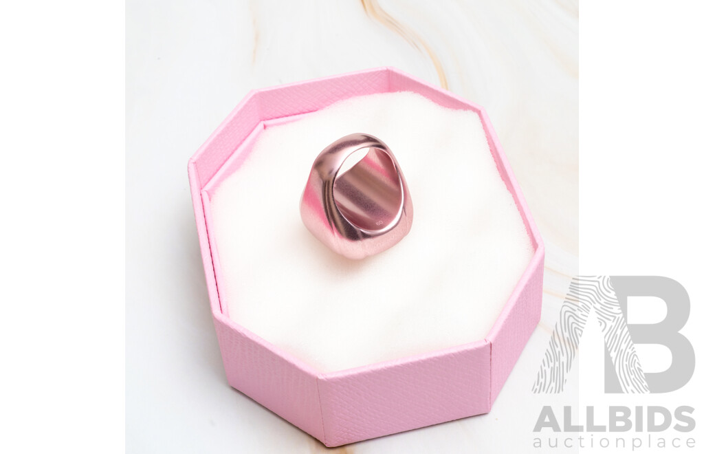 NEW - Swarovski Dulci Cocktail Ring with Cushion Cut Pink Crystal,  5601579, Size Q 1/2, with Swarovski Packaging