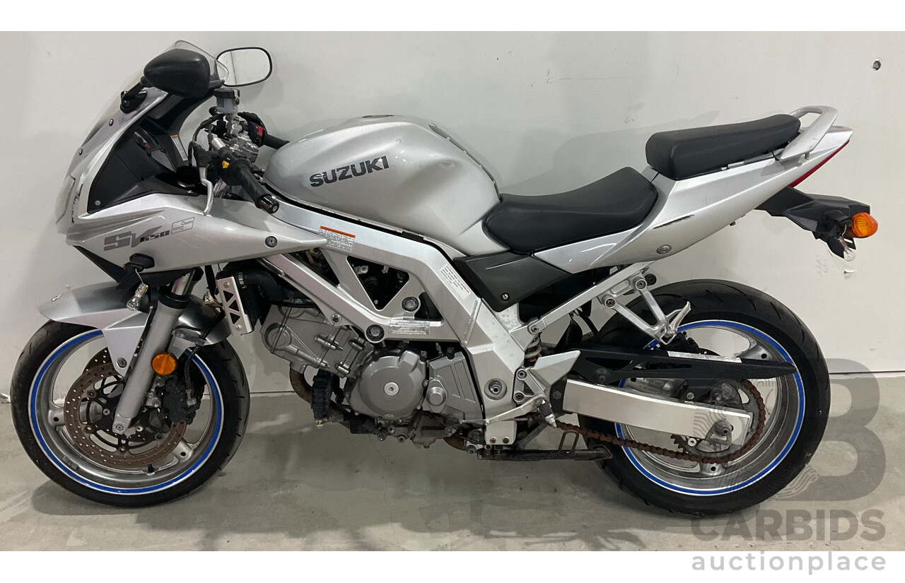 Suzuki SV650S Motorbike