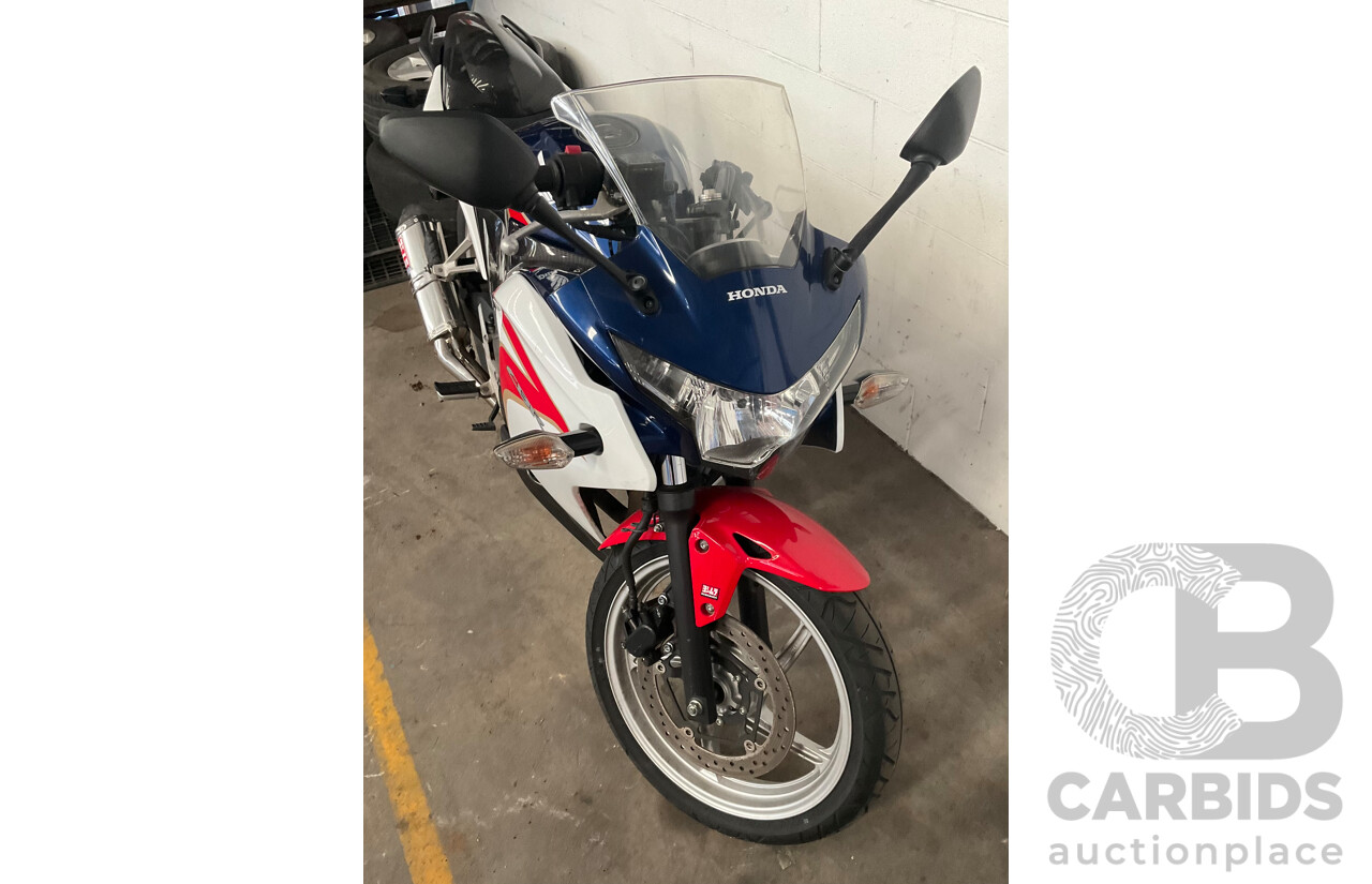 Honda CBR205R Motorbike VIN MLHMC41U6B5002324