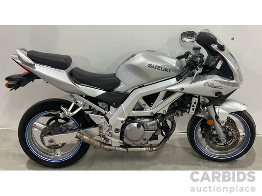 Suzuki SV650S Motorbike