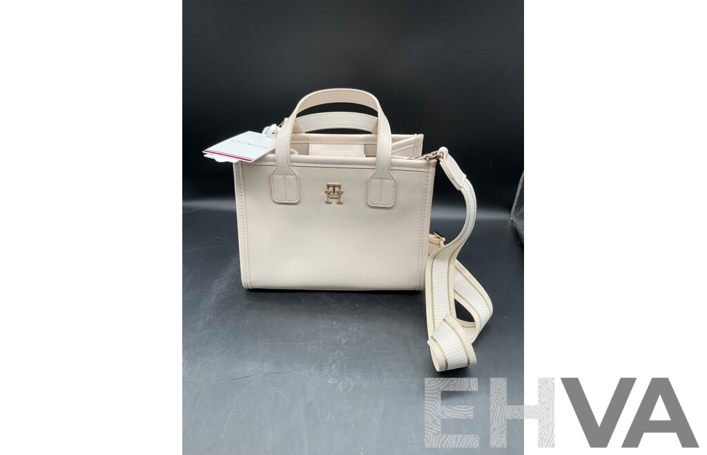 the City Summer Mini Tote Branded Tommy Hilfiger