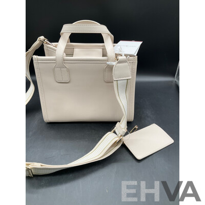 the City Summer Mini Tote Branded Tommy Hilfiger