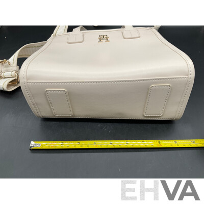 the City Summer Mini Tote Branded Tommy Hilfiger