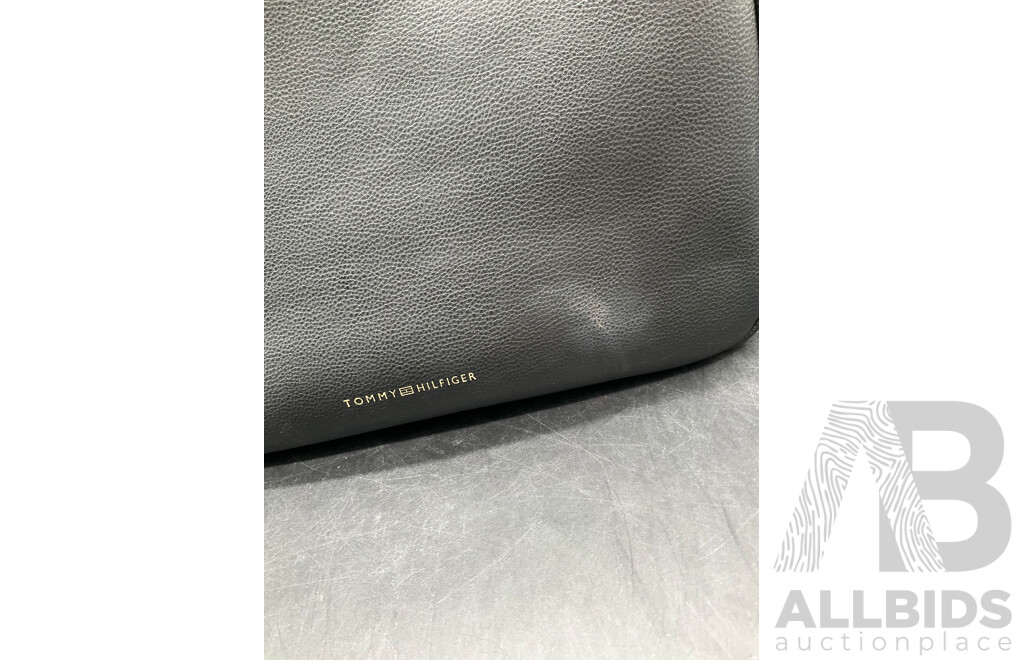 Monogram Tote Bag in Black Branded Tommy Hilfiger