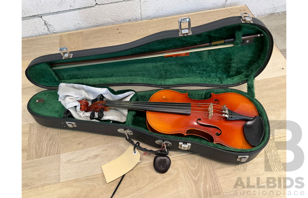 SUZUKI Violin Nagova Size 3/4  in Case