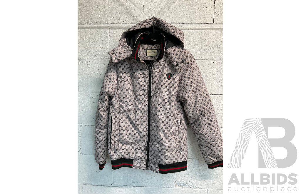 Winter Jacket Branded Gucci Size XL