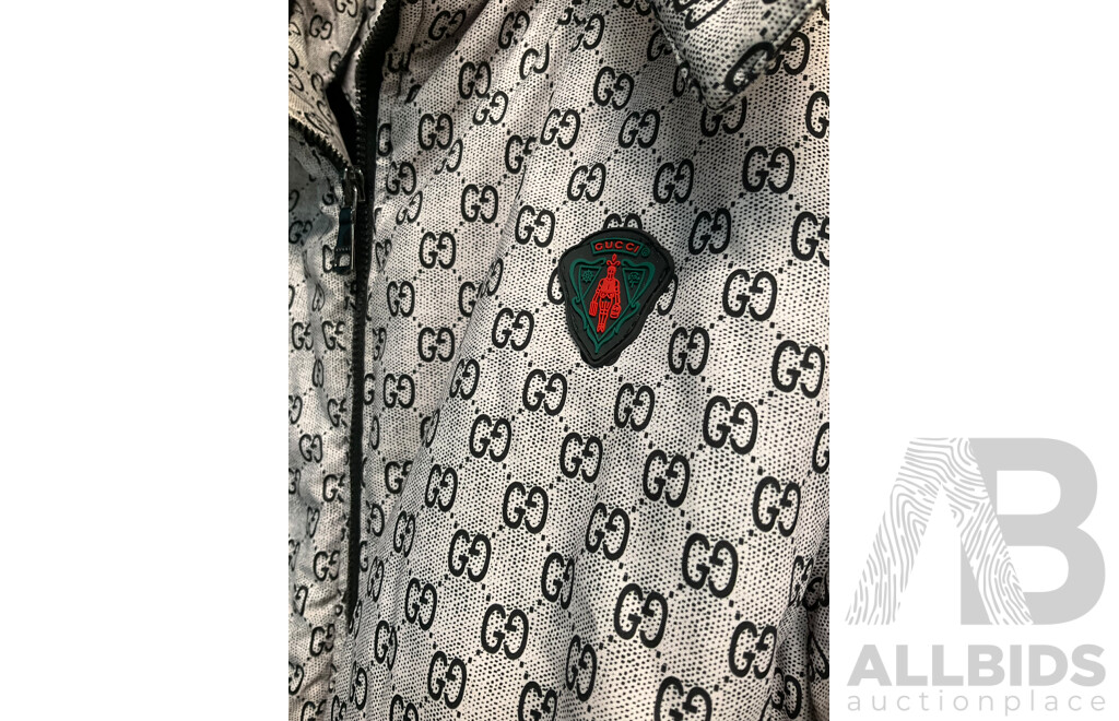 Winter Jacket Branded Gucci Size XL