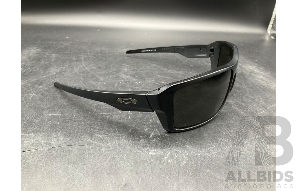 Oakley (OO9380) Double Edge Sunglasses