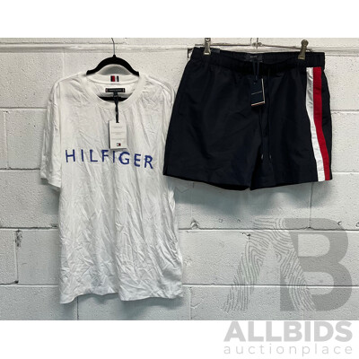 Assorted Bundle Size L Branded TOMMY HILFIGER - Lot of 2