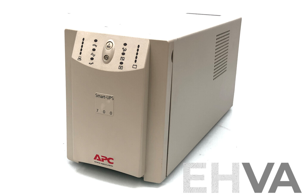 APC Smart-UPS 700VA W/Auto Select Input Voltage - Brand New