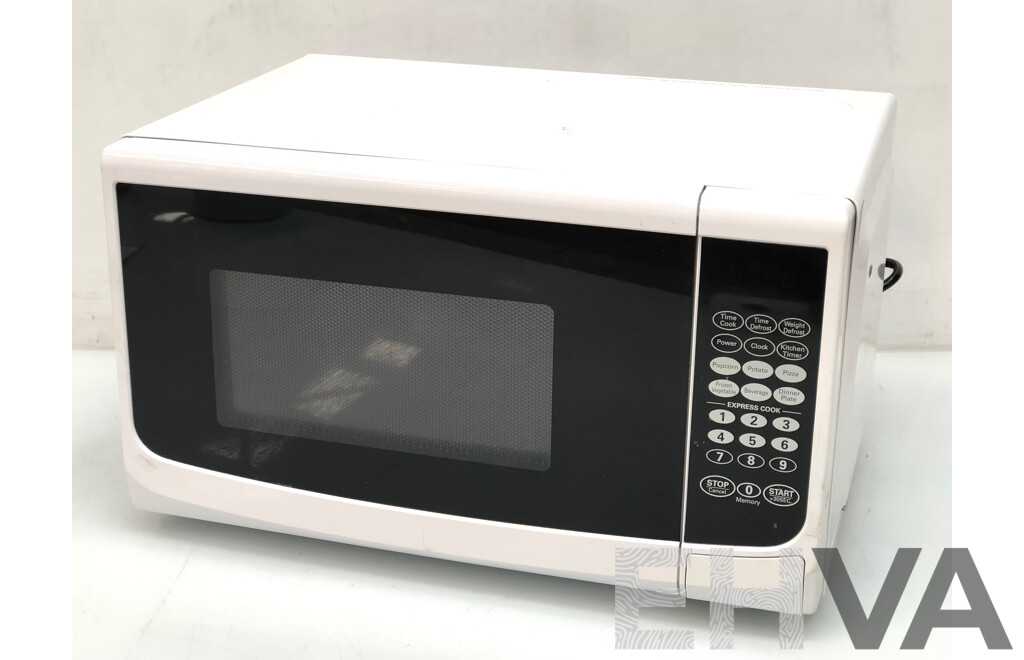 Homemaker 700 Watt Microwave Oven