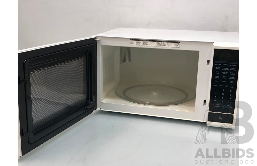 LG 1100 Watt Microwave Oven