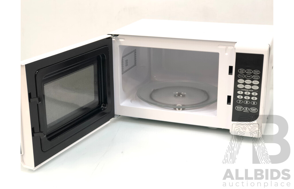 Homemaker 700 Watt Microwave Oven