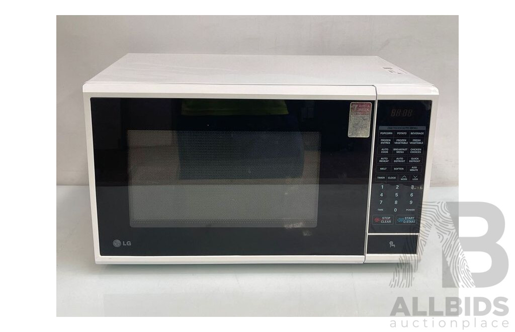 LG 1100 Watt Microwave Oven