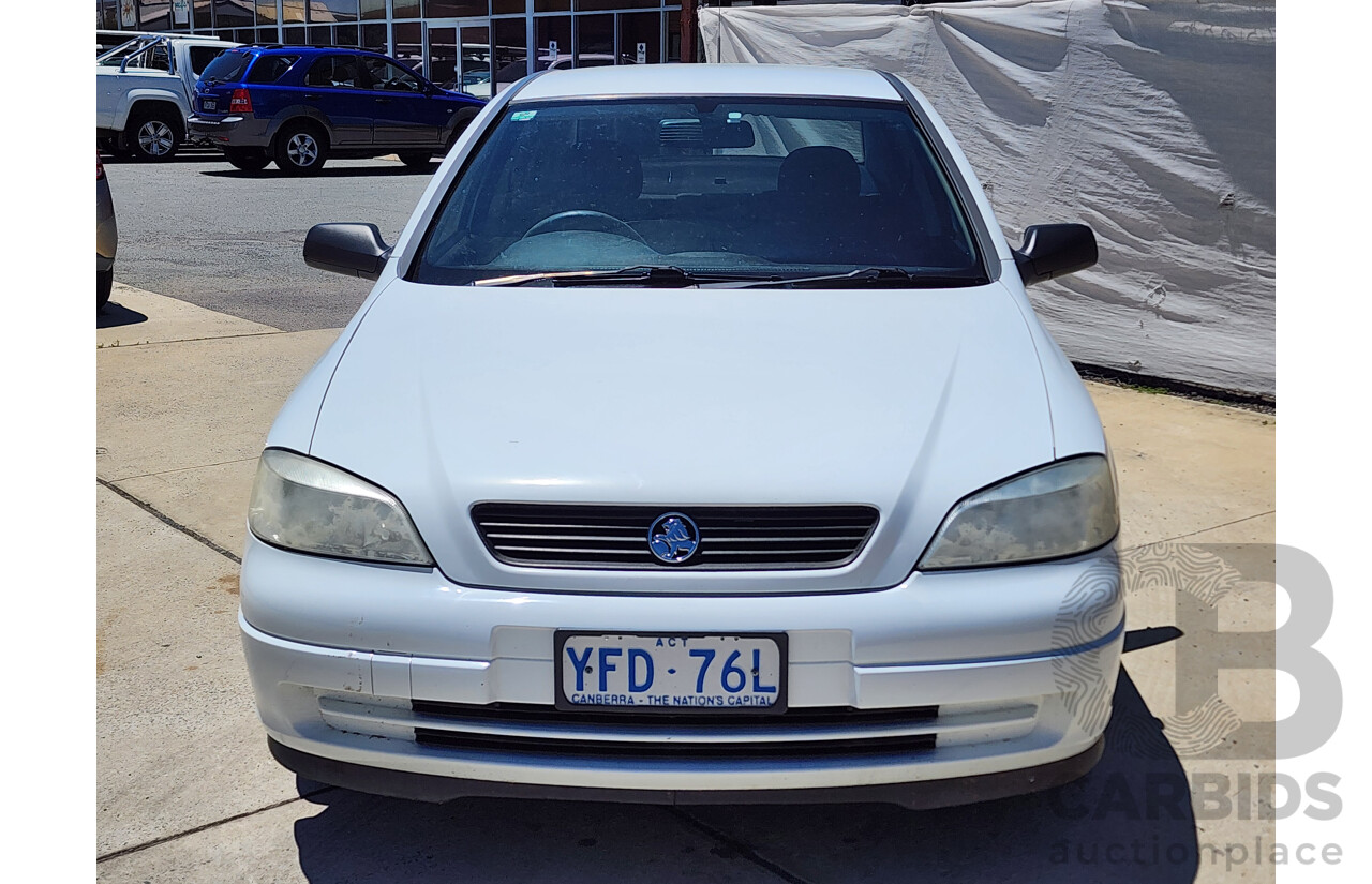 8/2005 Holden Astra Classic Equipe TS MY05 4d Sedan White 1.8L