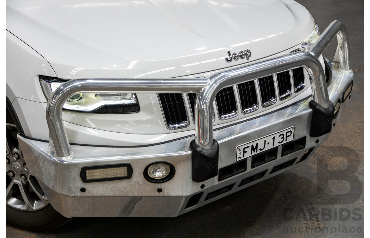 10/2014 Jeep Grand Cherokee Laredo (4x4) WK MY15 4d Wagon Bright White 3.0L Turbo Diesel