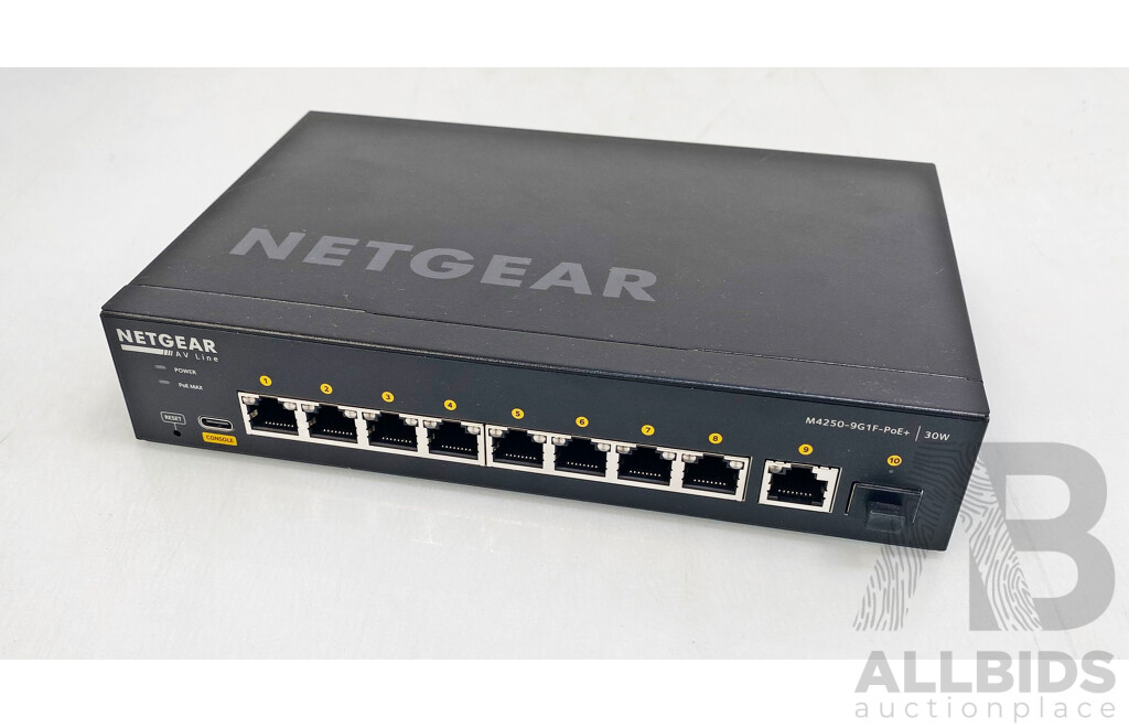 Netgear (GSM4210PD) M4250-9G1F 9-Port PoE+ Managed Desktop Switch