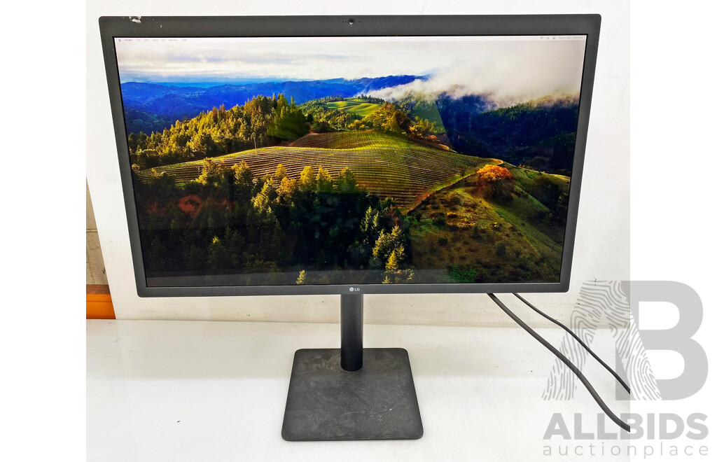 LG UltraFine (27MD5KA) 27-Inch 5K Widescreen LED-backlit IPS Monitor