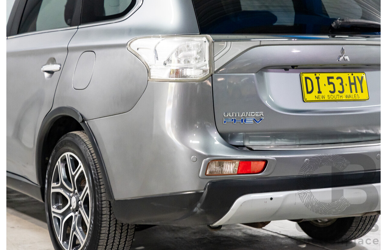 5/2014 Mitsubishi Outlander Aspire PHEV Hybrid ZJ MY14 4d Wagon Titanium Grey Metallic 2.0L/210kW Plug In Hybrid