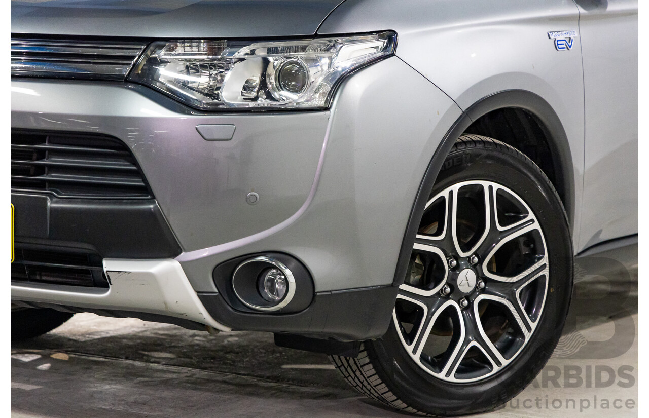 5/2014 Mitsubishi Outlander Aspire PHEV Hybrid ZJ MY14 4d Wagon Titanium Grey Metallic 2.0L/210kW Plug In Hybrid