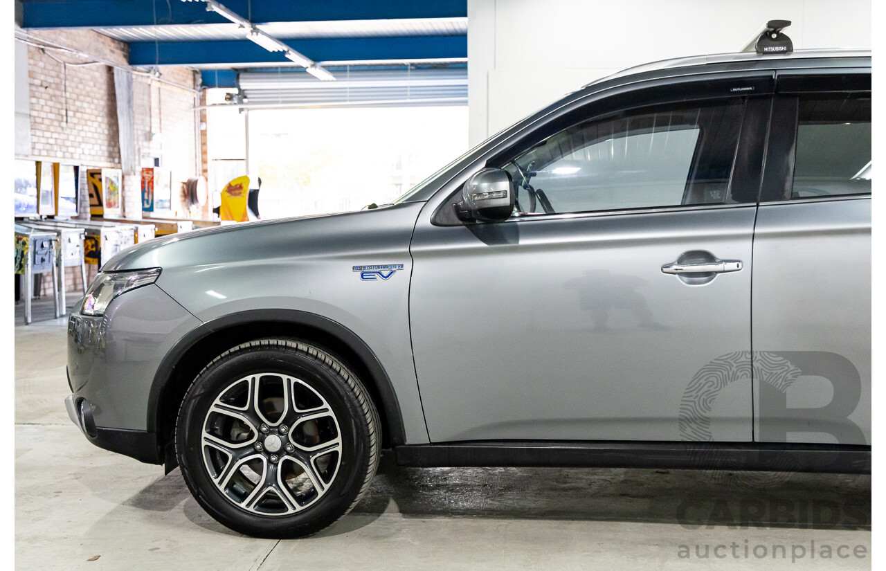 5/2014 Mitsubishi Outlander Aspire PHEV Hybrid ZJ MY14 4d Wagon Titanium Grey Metallic 2.0L/210kW Plug In Hybrid