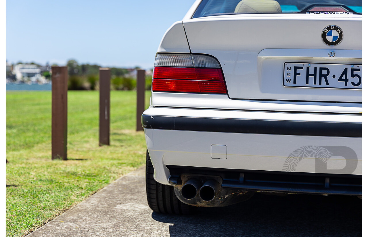 4/1995 BMW M3 E36 2d Coupe Alpine White 3.0L