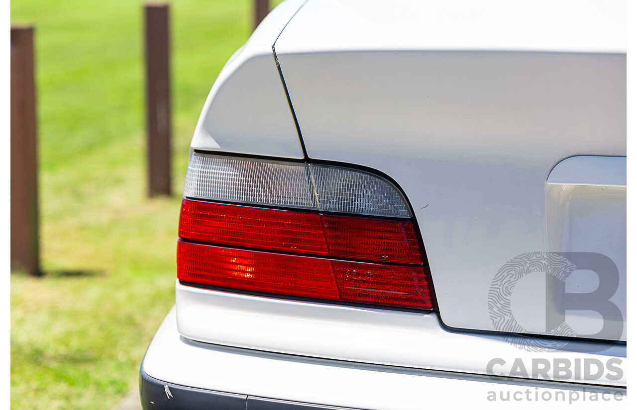 4/1995 BMW M3 E36 2d Coupe Alpine White 3.0L