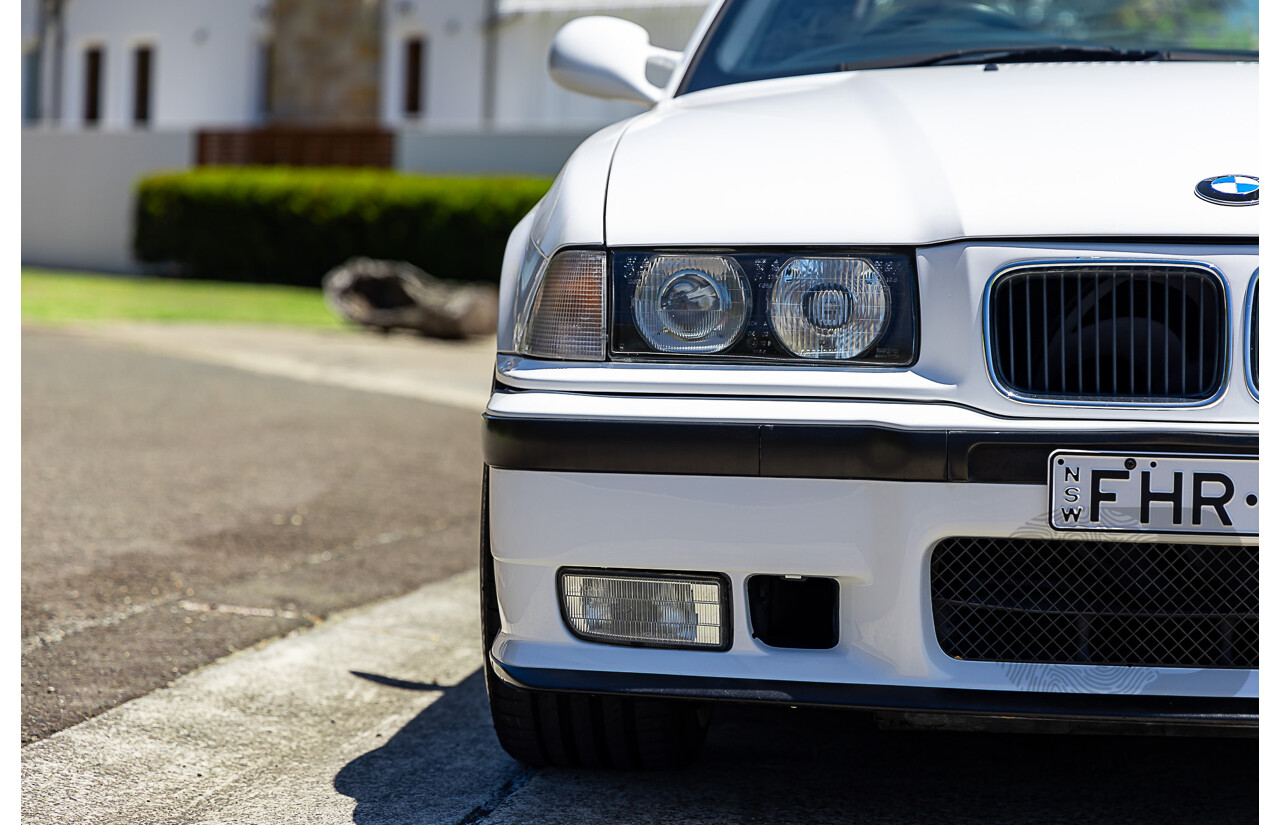 4/1995 BMW M3 E36 2d Coupe Alpine White 3.0L