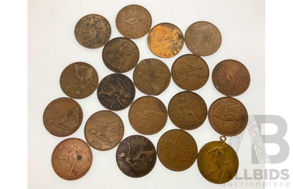 Collection of United Kingdom and New Zealand Pennies, Examples From 1907 to 1950 Including Fifty Years of Federation Medallion