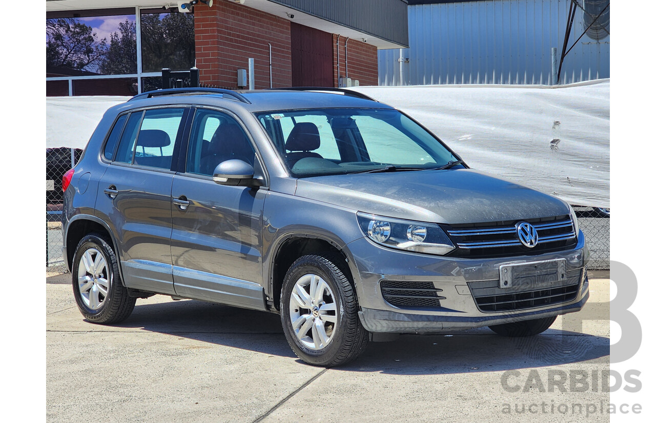 11/2011 Volkswagen Tiguan 103 TDI 5NC MY12 4d Wagon Grey 2.0L