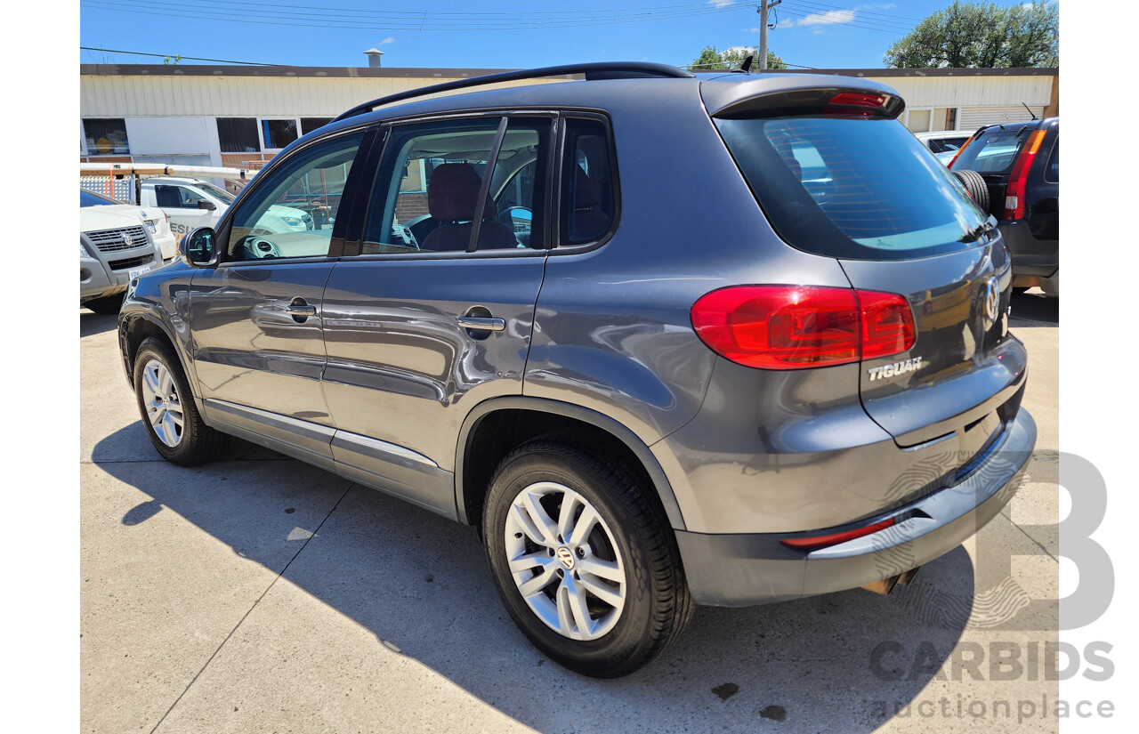 11/2011 Volkswagen Tiguan 103 TDI 5NC MY12 4d Wagon Grey 2.0L