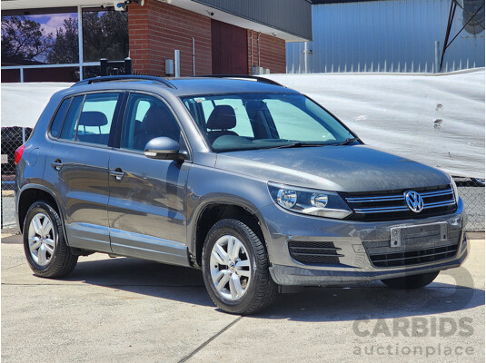 11/2011 Volkswagen Tiguan 103 TDI 5NC MY12 4d Wagon Grey 2.0L