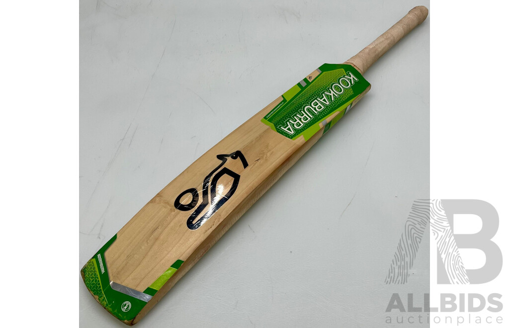 Kookaburra Kahuna Pro 1.0 Cricket Bat