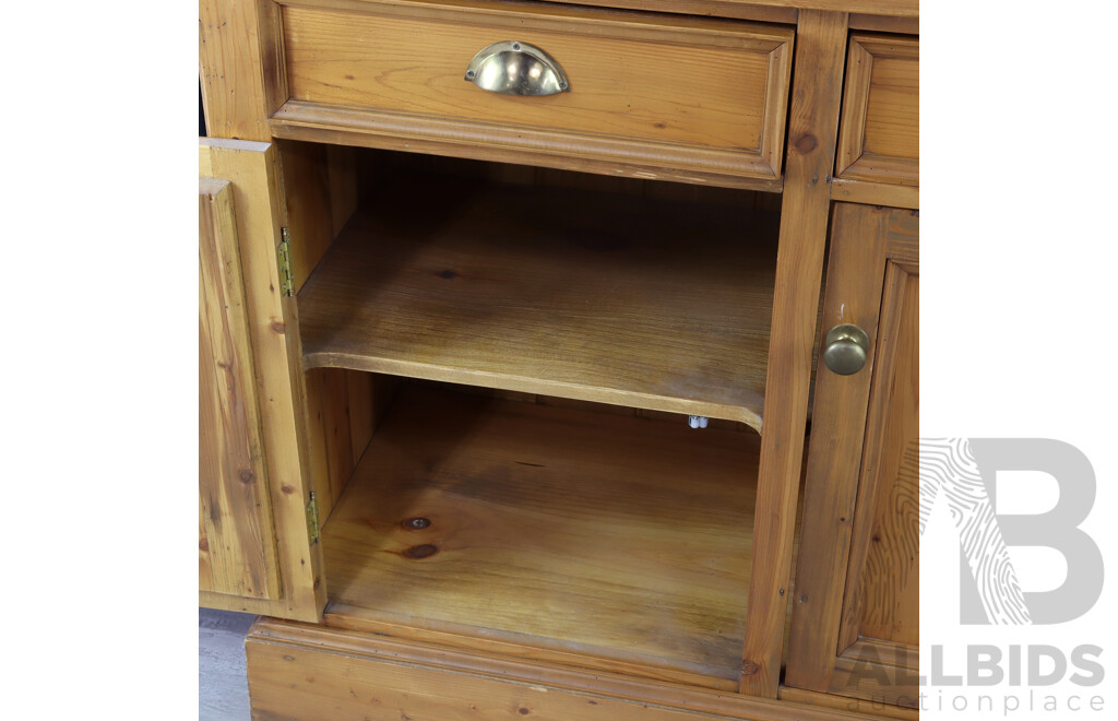 Country Pine Kitchen Buffet and Hutch