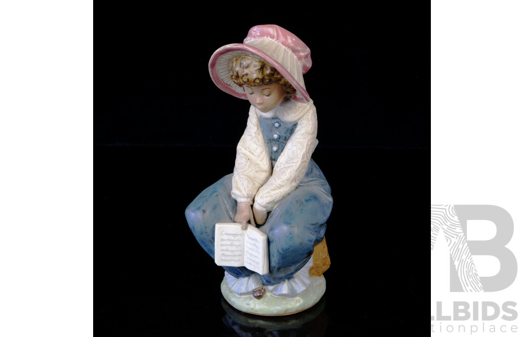 Lladro Spanish Lass in Bonnet with Book Porcelain Figure