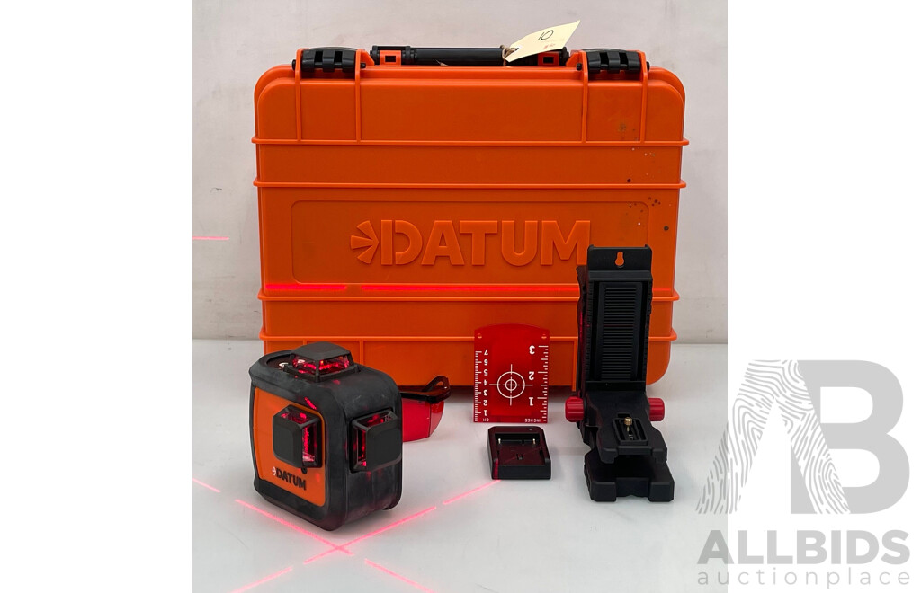 Datum 3 X 360° Multi Line Laser Level