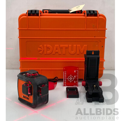 Datum 3 X 360° Multi Line Laser Level