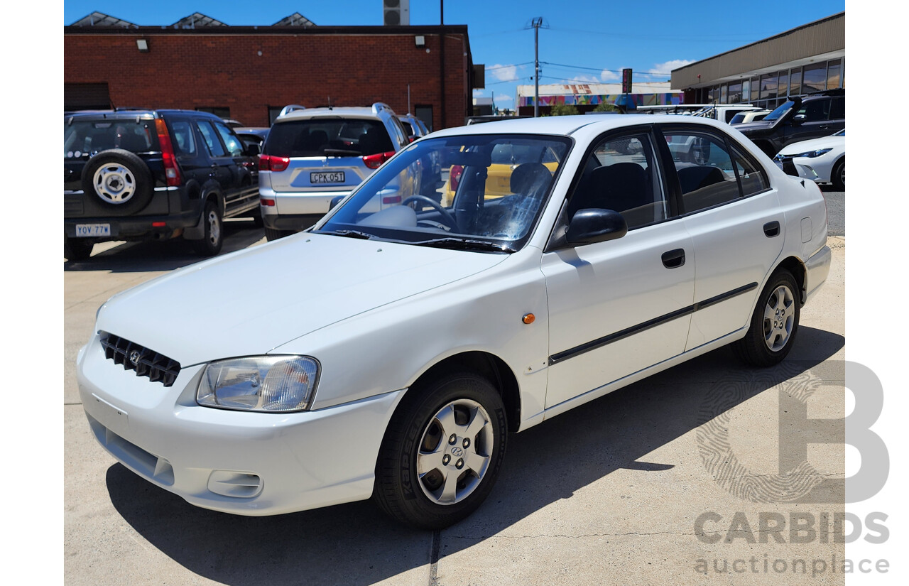 11/2000 Hyundai Accent GL LC 4d Sedan White 1.5L