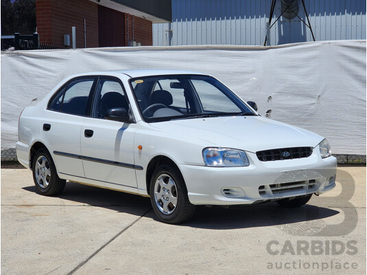 11/2000 Hyundai Accent GL LC 4d Sedan White 1.5L