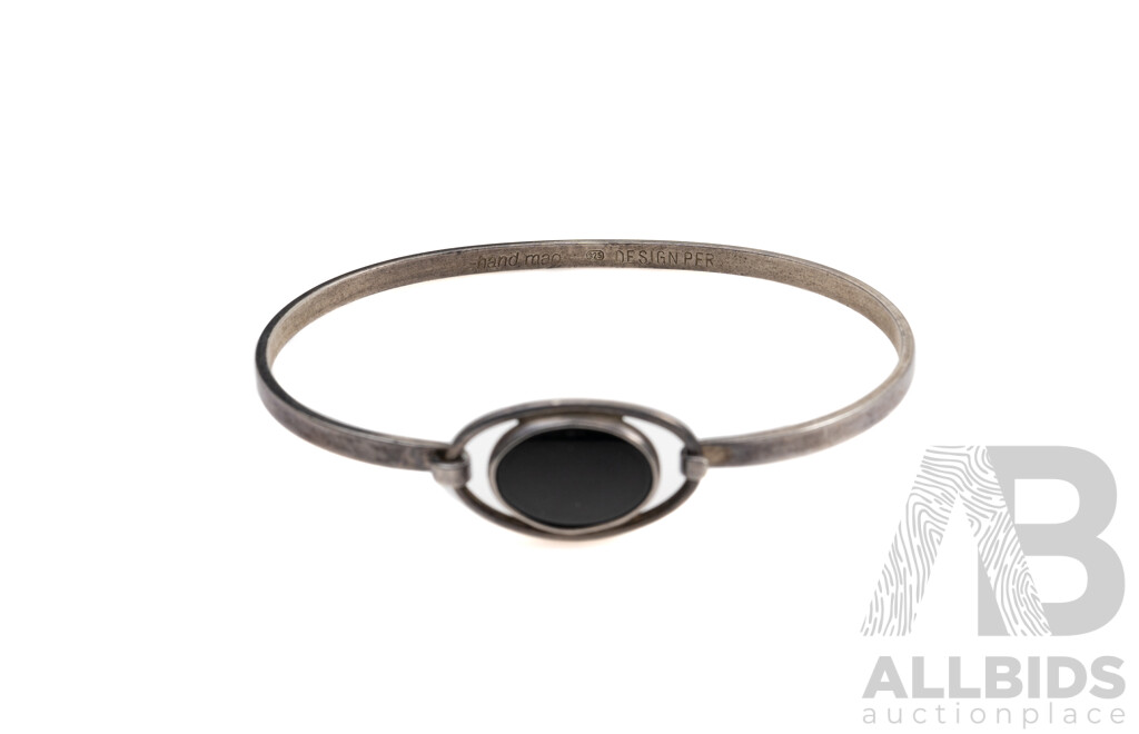 Vintage Norwegian 'Design Per' Sterling Silver Onyx Bangle with Hook Clasp, 61mm, 8.33 Grams