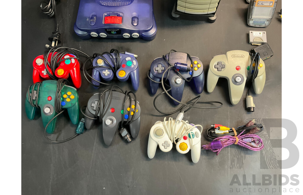 Nintendo 64 & 13 Games, 7 Controllers, Transfer Paks, Jumper Paks