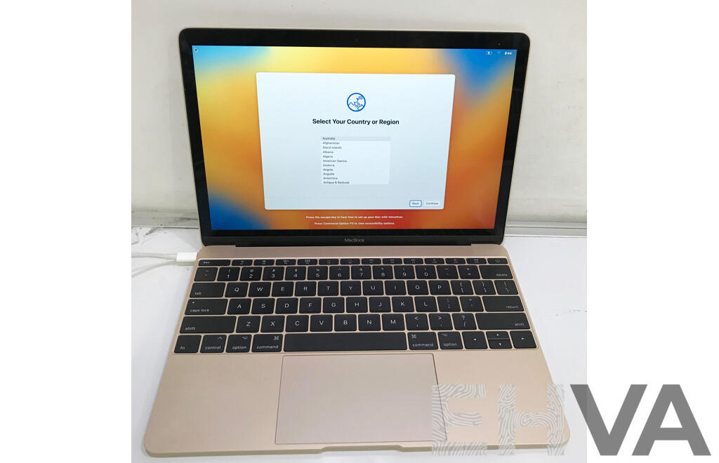 Apple (A1534) Intel Core M3 1.2 GHz Dual-Core CPU 12-Inch MacBook (Rose Gold) w/ Power Supply