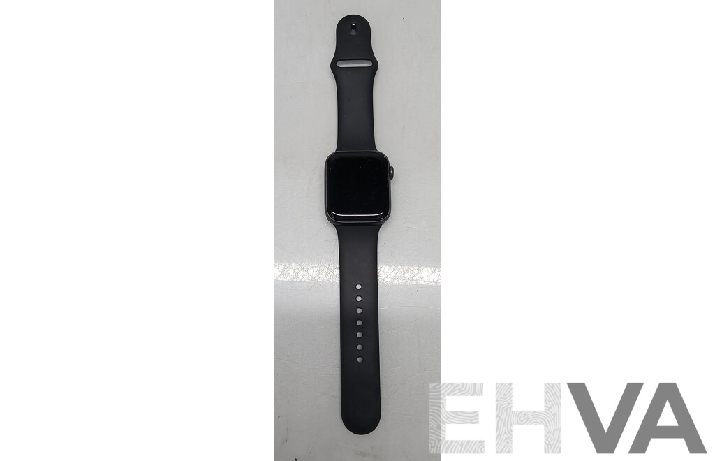 Apple Watch Series 4 (Black)