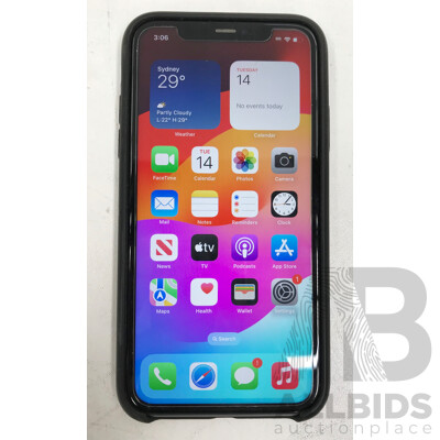 Apple (MWLT2X/A) 64GB IPhone 11