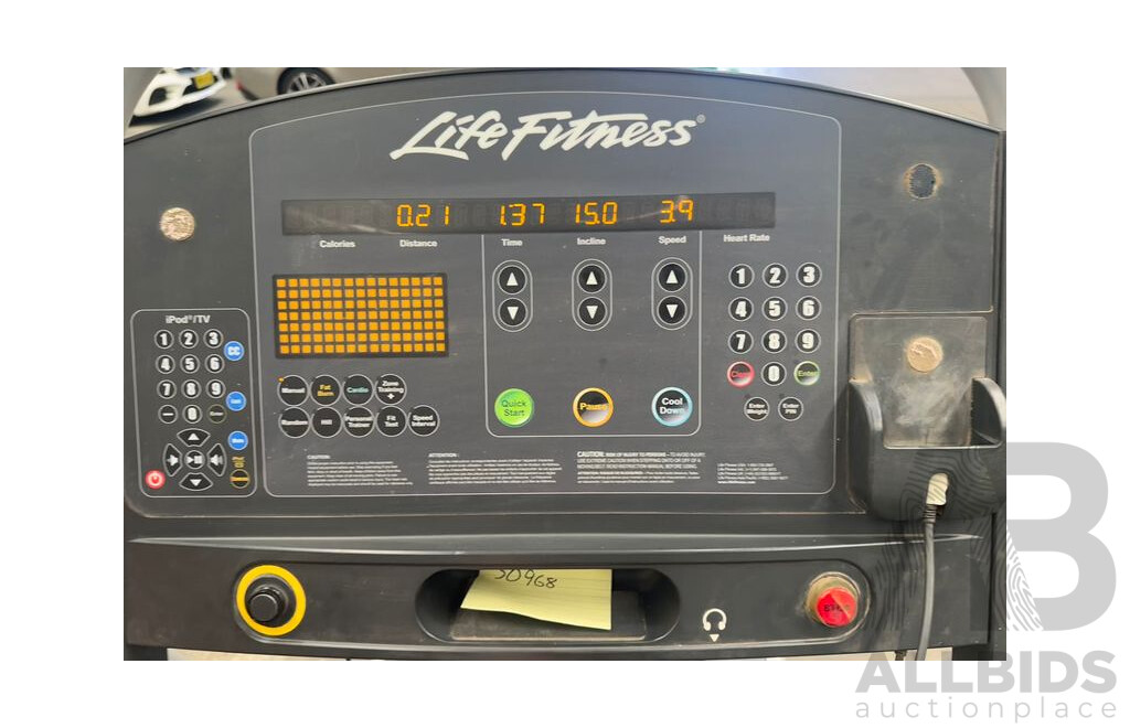 Life Fitness (90T) Treadmill