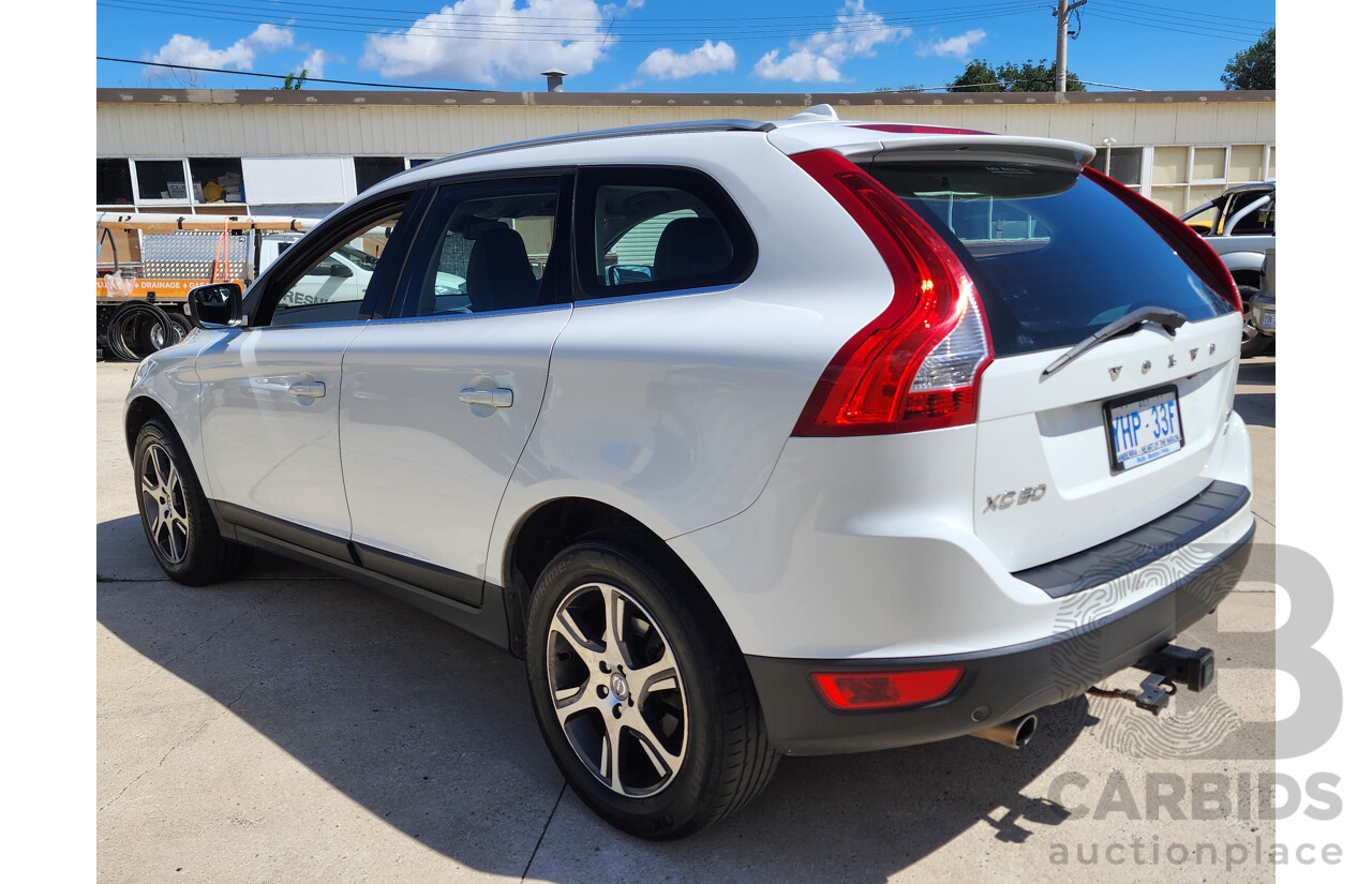 8/2011 Volvo Xc60 D5 DZ MY11 4d Wagon White 2.4L