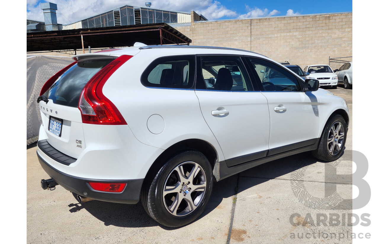 8/2011 Volvo Xc60 D5 DZ MY11 4d Wagon White 2.4L