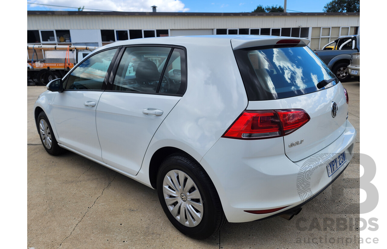 9/2015 Volkswagen Golf 90 TSI AU MY15 5d Hatchback White 1.4L