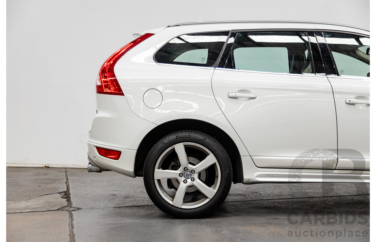 7/2013 Volvo XC60 T6 R-Design DZ MY13 4d Wagon Ice White 3.0L Turbo