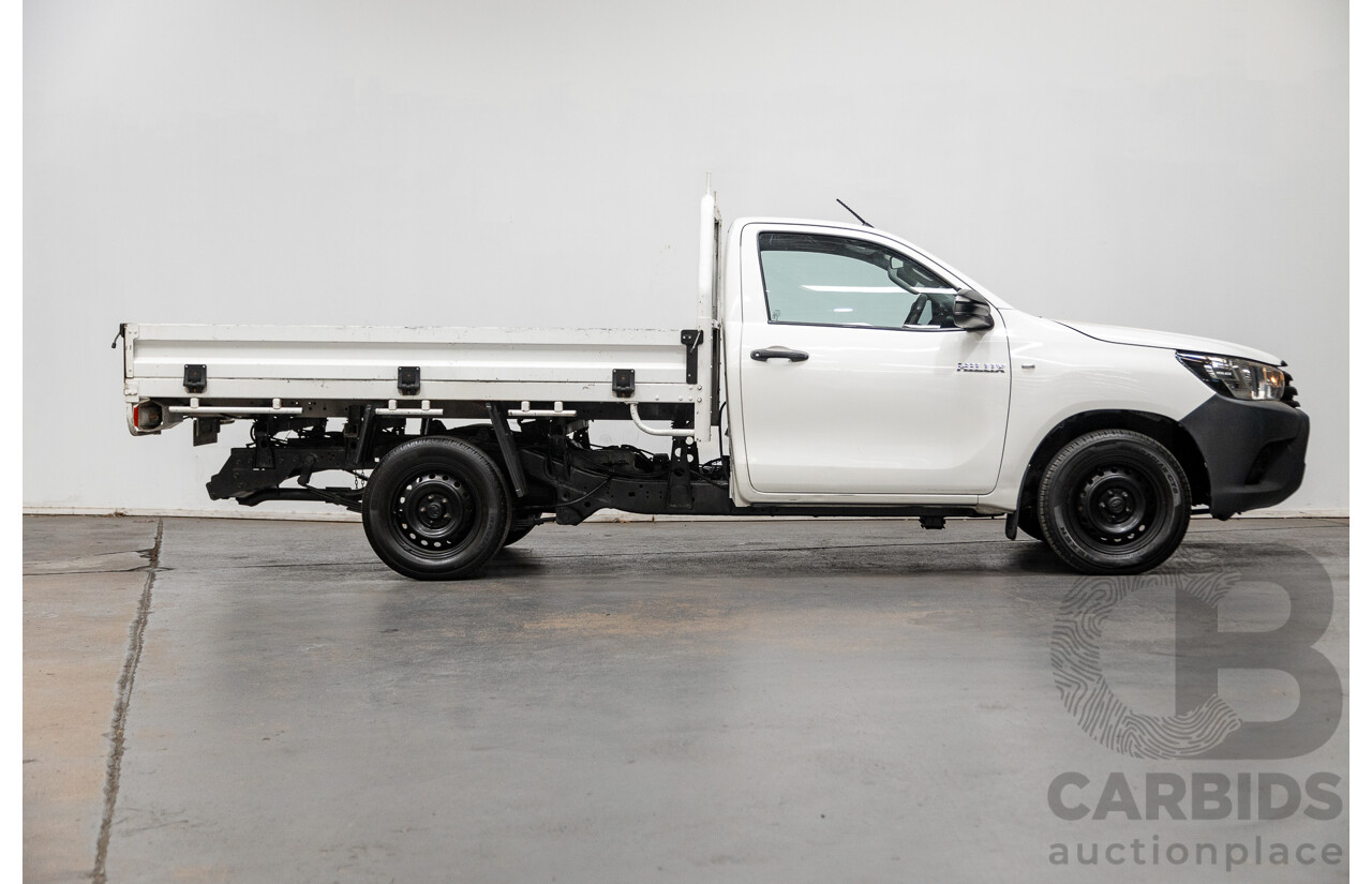 08/2016 Toyota Hilux Workmate (RWD) GUN122R C/Chas White Turbo Diesel 2.4L